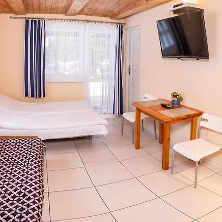 Ajna Park W Uzdrowisku بيت خشبي كولوبرزيغ