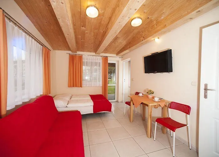 Ajna Park W Uzdrowisku Alojamento de Turismo Selvagem Kołobrzeg